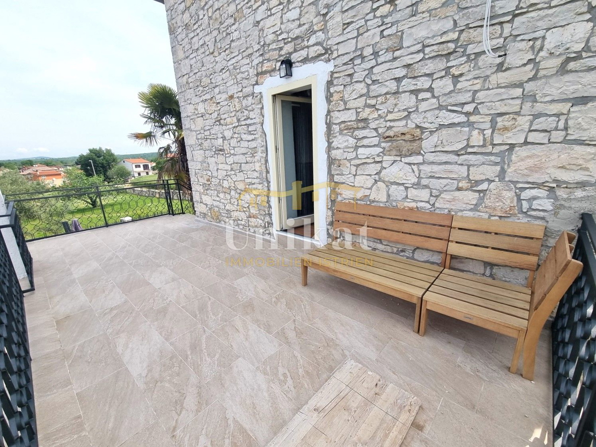 Casa in pietra ristrutturata con piscina a 3 km dal mare